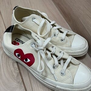 CONVERSE x Comme des Garçons PLAY Cream Canvas Low-Top Sneakers - Red Heart